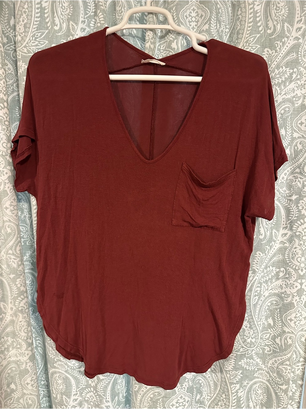 Lush Women's V-Neck Pocket Tee - Burgundy